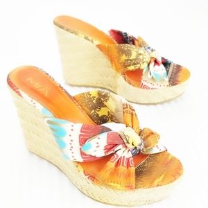 Mia Girl Oranges Wedges size 7